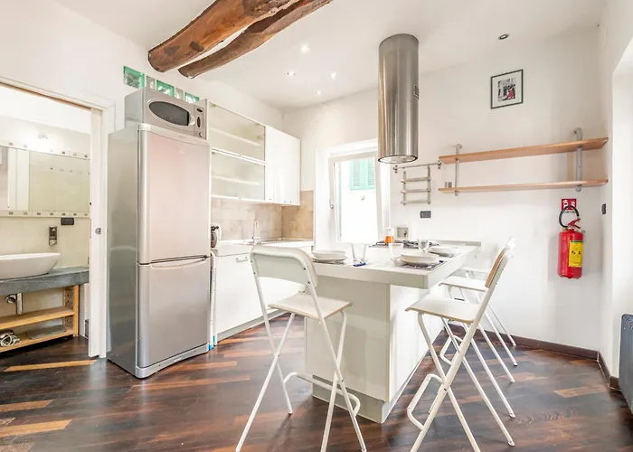 Guesthost - Il Poggiolo, Cozy In Marola Lejlighed